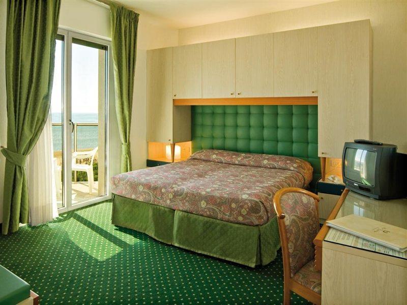 Hotel Cambridge Lido di Jesolo Esterno foto