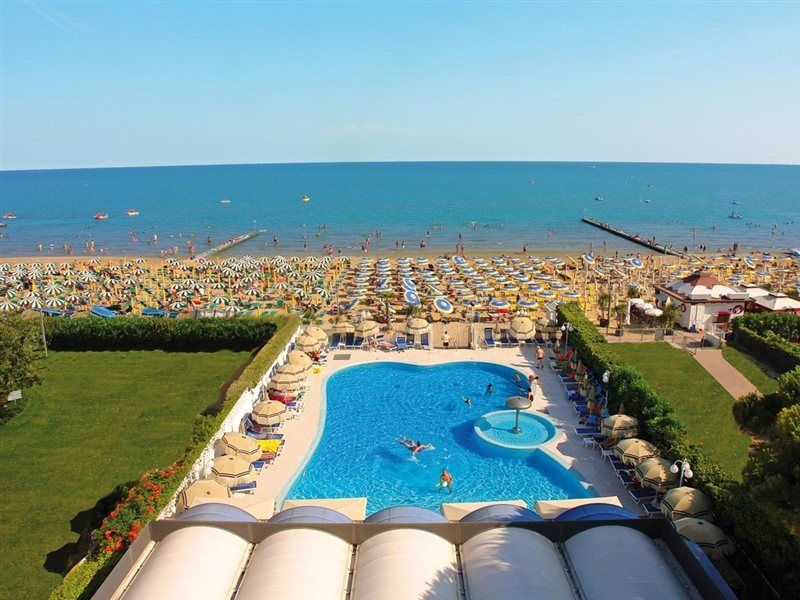 Hotel Cambridge Lido di Jesolo Esterno foto