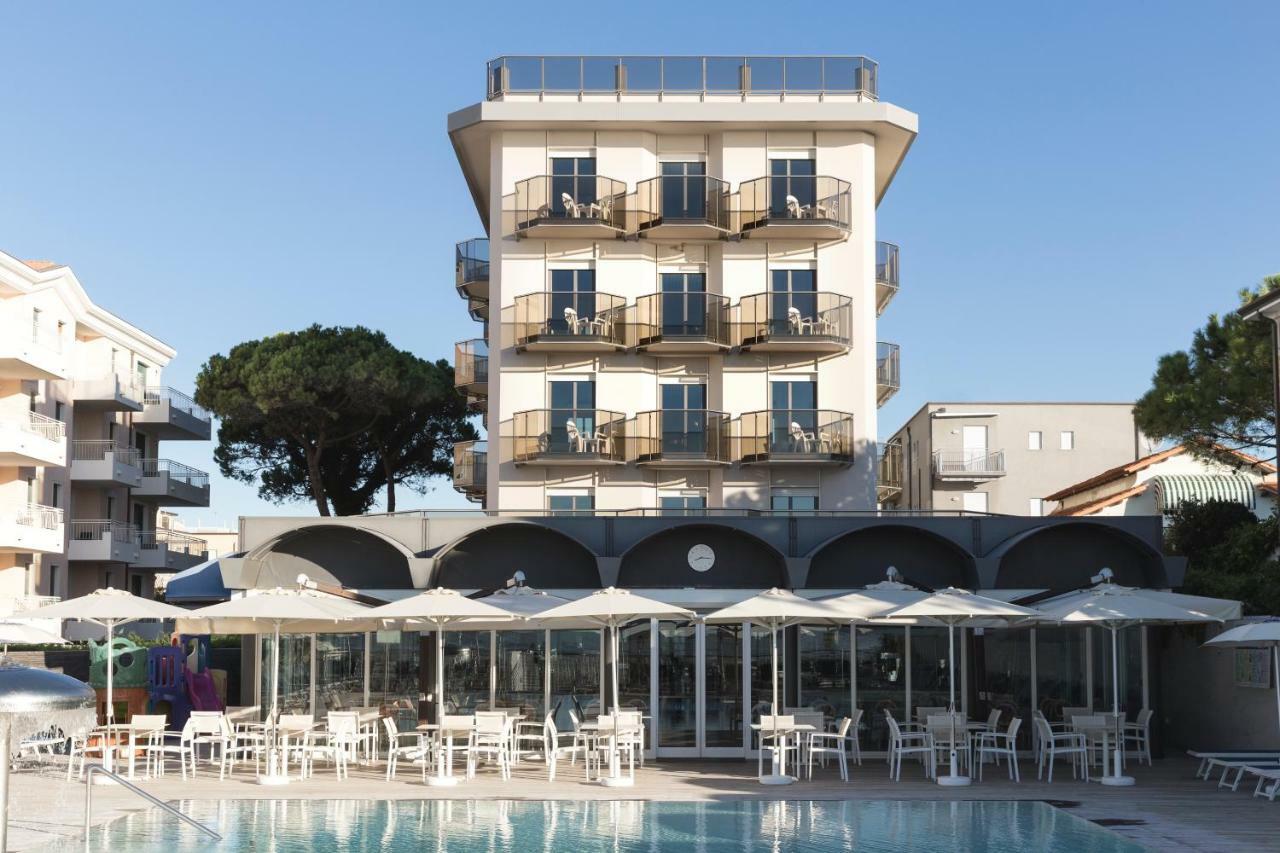 Hotel Cambridge Lido di Jesolo Esterno foto