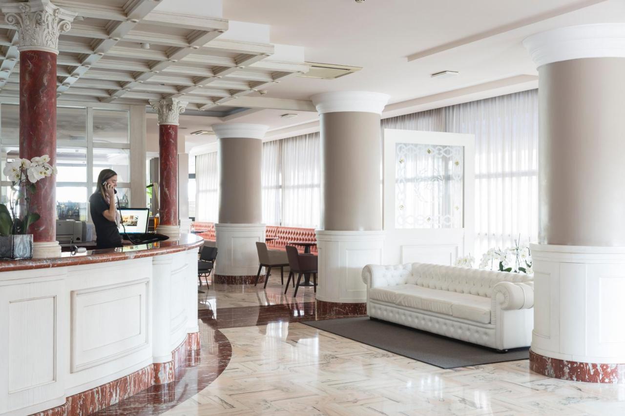 Hotel Cambridge Lido di Jesolo Esterno foto